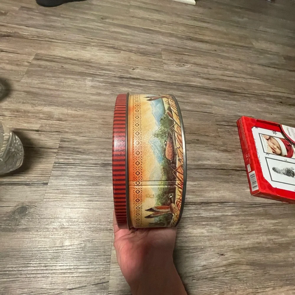 Decorative Round Vintage Metal Tin with Geese